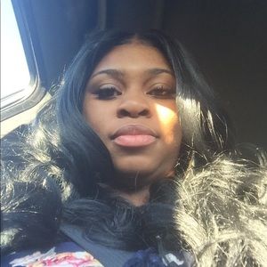 Meet your Posher, Tiffany